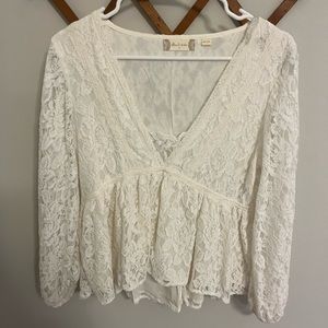 Lacey Altrd state top